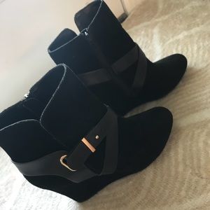Women’s short boots